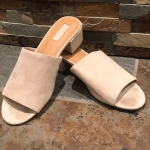 Forever 21 Nude Mule Heels Size 7
